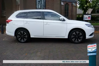 Mitsubishi Outlander 2.0 DOHC MIVEC PHEV 203pk 4WD CVT 5P Pure