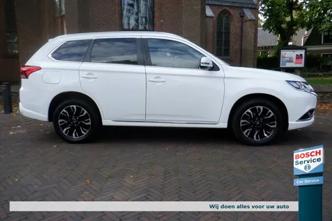 Mitsubishi Outlander 2.0 DOHC MIVEC PHEV 203pk 4WD CVT 5P Pure