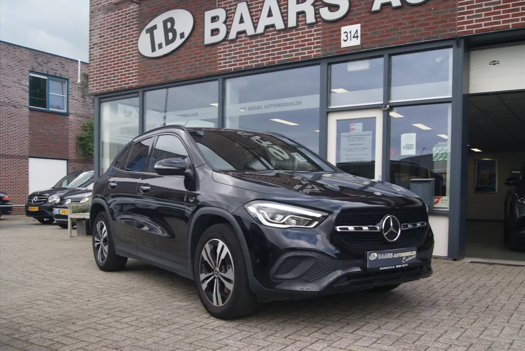 MERCEDES GLA 250 e 218pk 8G-DCT MERCEDES GLA 250 e 218pk 8G-DCT