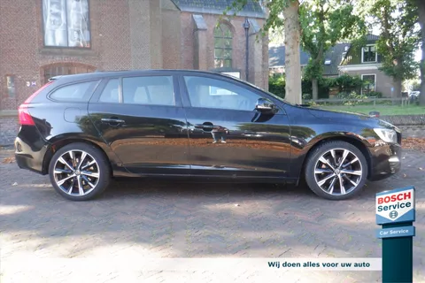Volvo V60 T3 152pk Summum