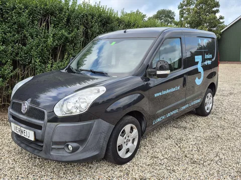 FIAT Doblo 1.3 MJ 16V 90pk SX | PDC | Airco | CV |