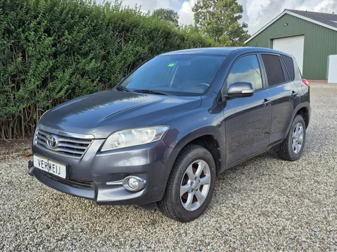 TOYOTA RAV4 2.2 D-4D-F VAN 4WD | Grijs kenteken | Verstuivers defect!! | Navi | Clima | Elek. Pakket.