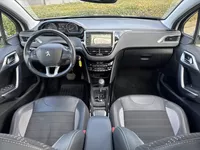 Peugeot 2008 SUV 1.2 PureTech 110pk EAT6 Allure *automaat* Foto