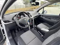 PEUGEOT 207 1.6 VTI 120pk 3-drs XS *trekhaak, lmv, climate control* Foto