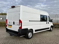 Peugeot Boxer GB DC 335 L3H2 BlueHDi 140PK Premium *7-persoons, dubbele cabine* Foto