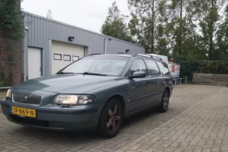 VOLVO V70 2.4 140PK Edition