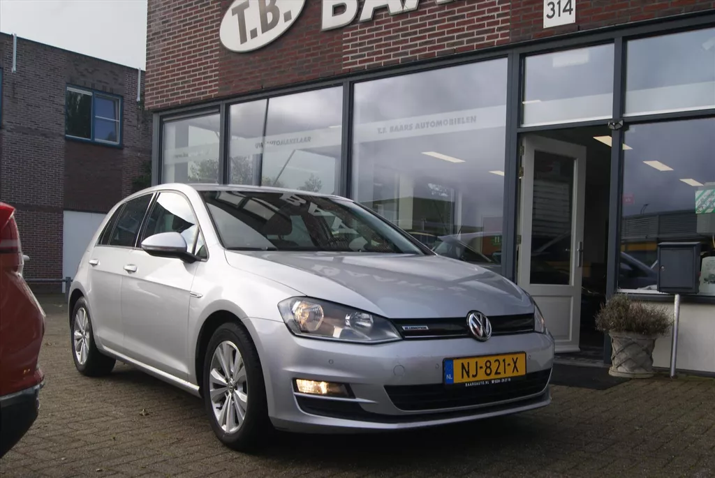 VOLKSWAGEN Golf 1.0 TSI 115pk BlueMotion DSG Comfortline