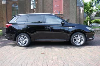 Mitsubishi Outlander 2.4 DOHC MIVEC PHEV 240pk 4WD Aut Edition