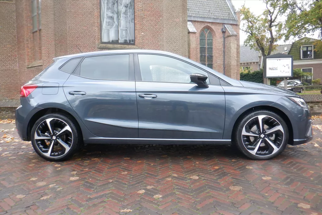 Seat Ibiza 1.0 TSI 110pk DSG-7 FR Business Connect