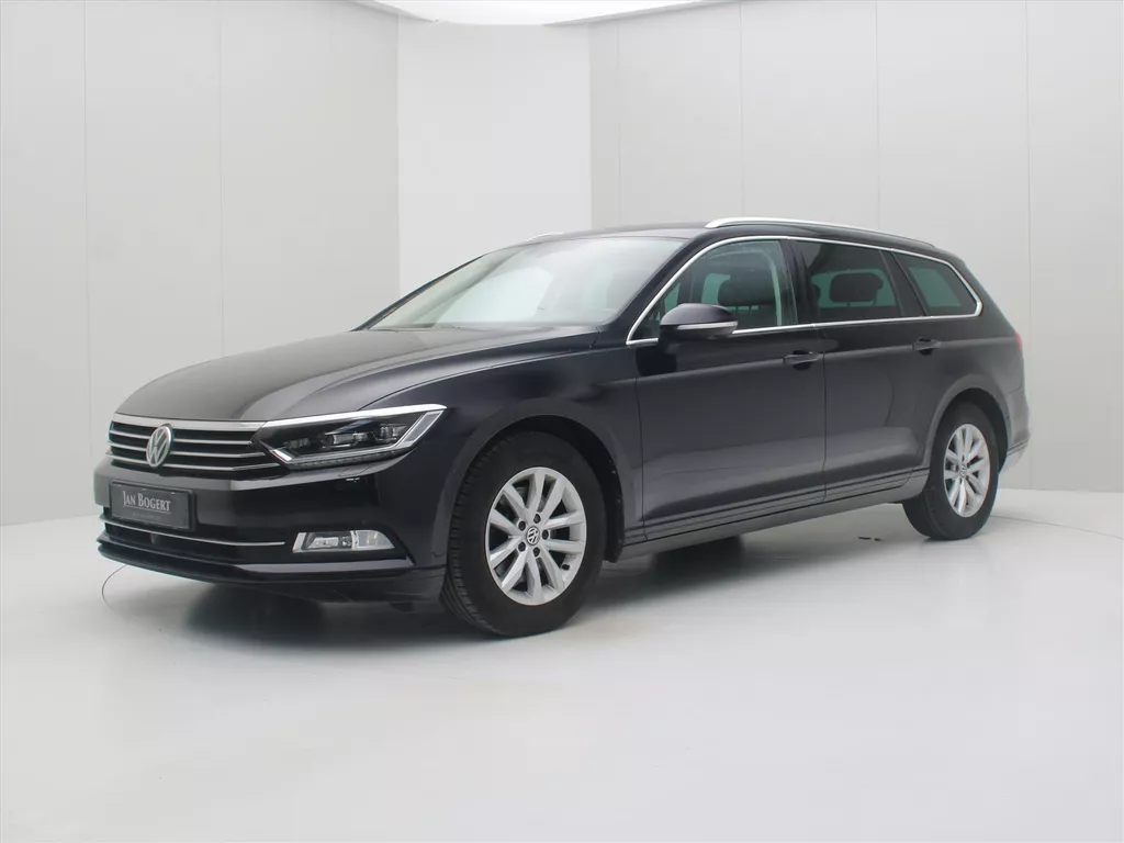 Volkswagen Passat Variant 1.6 TDI 120pk DSG-7 Comfortline Bns [ TREKHAAK+LED+ACC+CAMERA+STOELVERWARMING ]