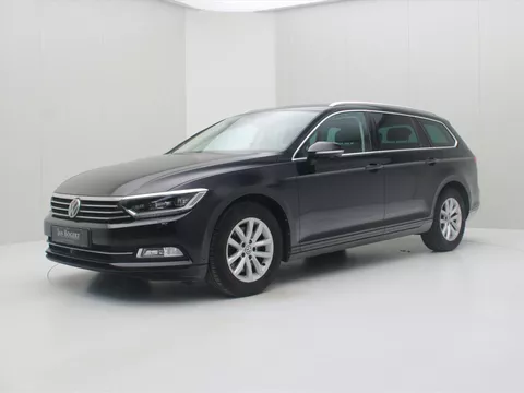 Volkswagen Passat Variant 1.6 TDI 120pk DSG-7 Comfortline Bns [ TREKHAAK+LED+ACC+CAMERA+STOELVERWARMING ]