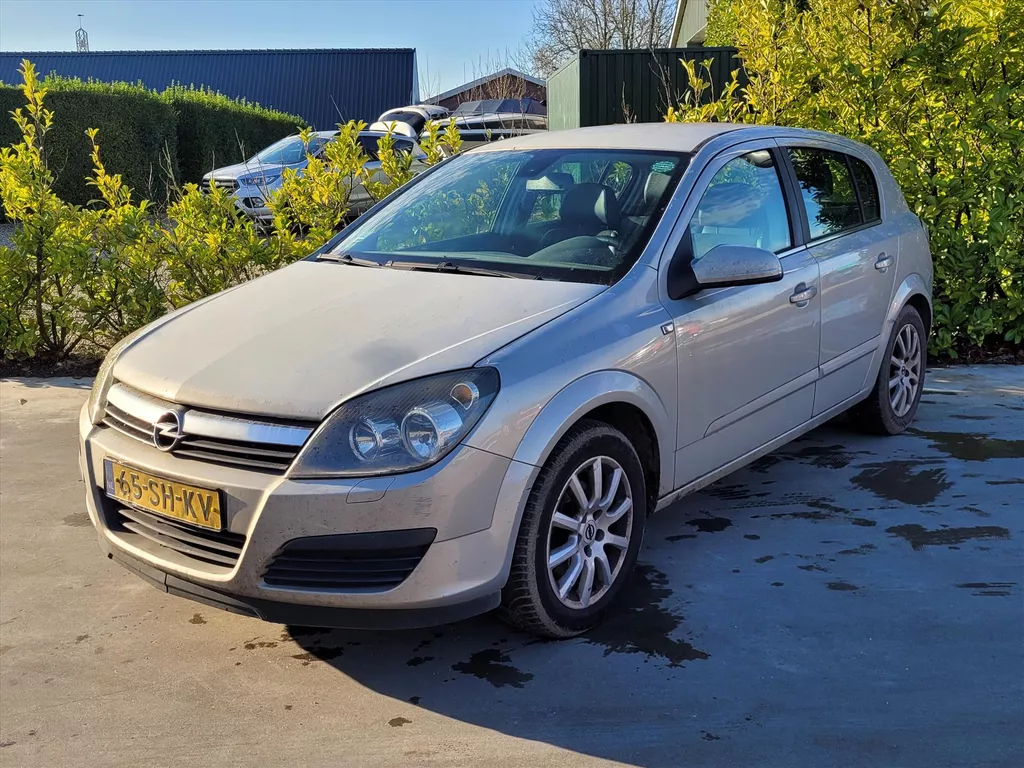 OPEL Astra 1.8 16V Cosmo | Climate Control | CV | Lichtmetalen velgen