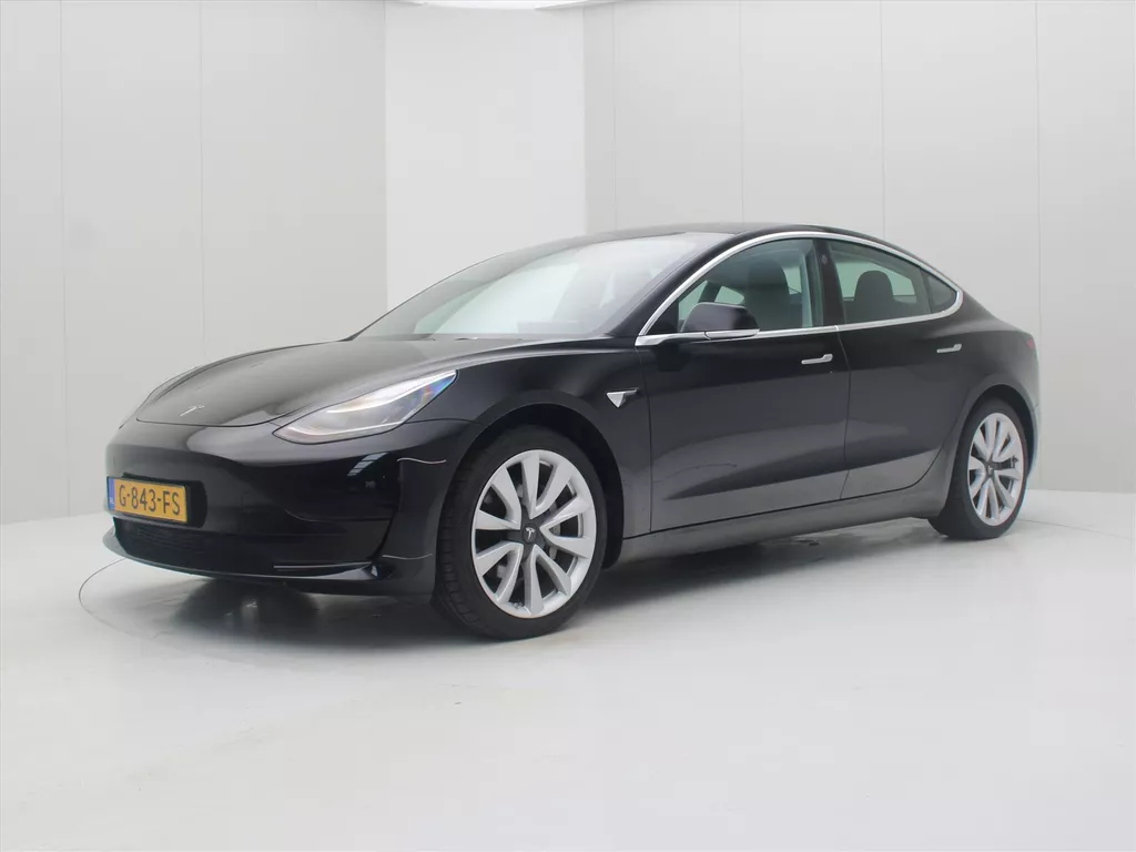 Tesla Model 3 Standard RWD Plus [ TREKHAAK+AUTOPILOT+19" LMV+60 kWh+PREMIUM AUDIO ]