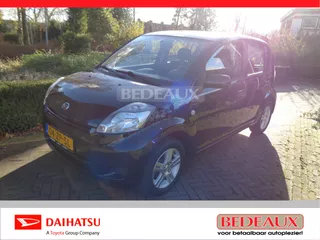 DAIHATSU Sirion 1.3 AUT Prestige Airco bij Daihatsu dealer, met 12 mnd Bovag garantie !