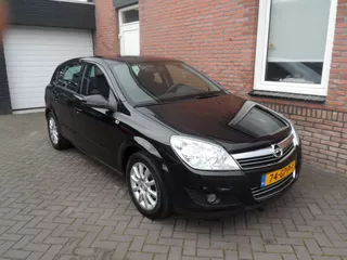 OPEL Astra 1.4 16V 5D Temptation