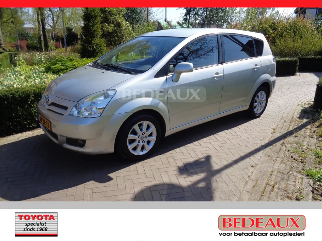 Toyota Corolla Verso 1.6 VVT-I 5P Dynamic- 119 dkm / bij Vakgarage® met 12 maanden BOVAG garantie ! Prijs is rijklaar !