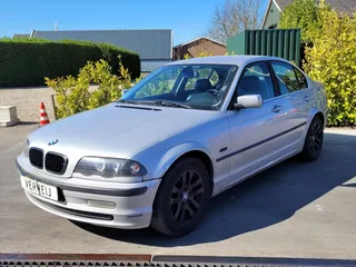 BMW 3-Serie 320i Executive | 6 cilinder! | Leder | Clima | Cruise |