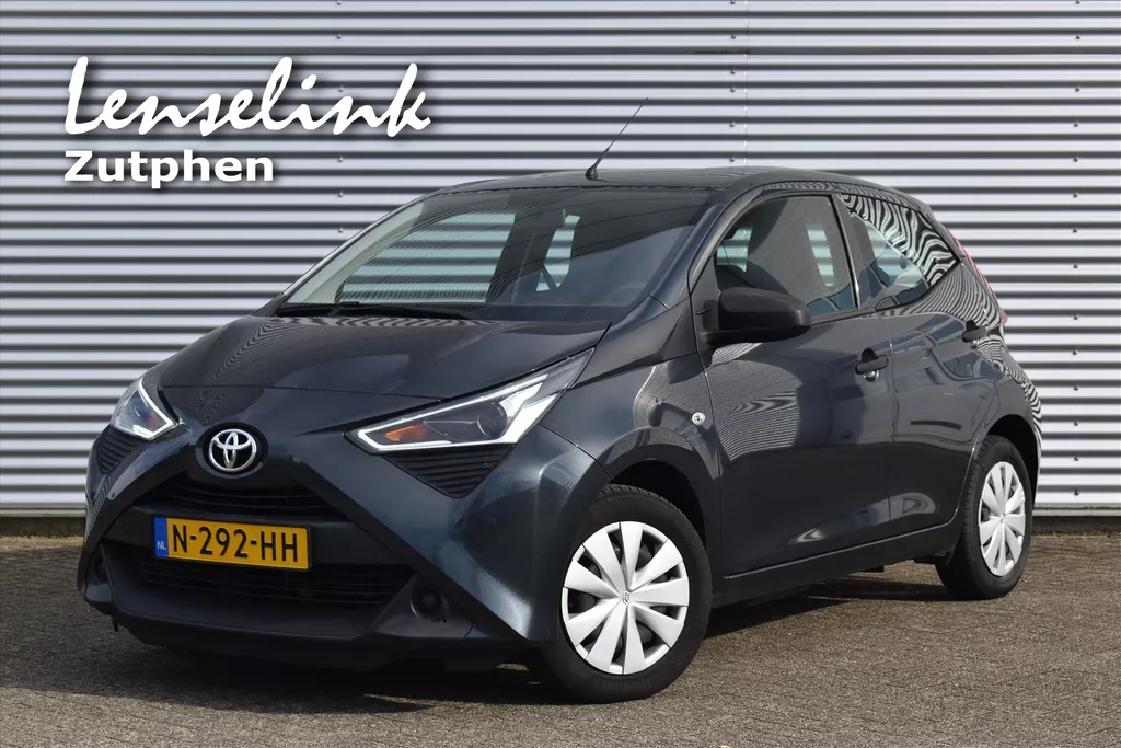 Toyota Aygo 1.0 VVT-i 5drs X-Fun | 1 Jaar BOVAG garantie | Airco | Dealeronderhouden | Bluetooth | Elek. ramen | Incl. onderhoudsbeurt, garantie en apk