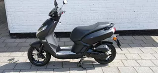 Peugeot Kisbee snor uniek 350 km gelopen, nieuw gekocht door ons