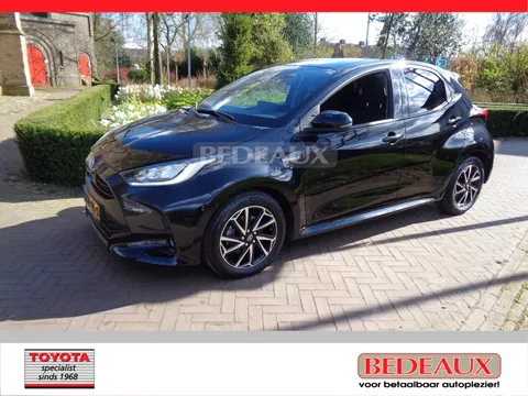 TOYOTA Yaris 1.5 Hybrid 116pk CVT Dynamic Team bij Toyota specialist , rijklaar met 12 mnd BOVAG garantie !