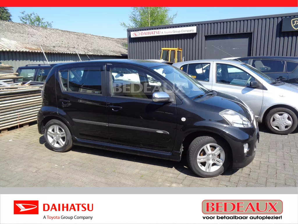 DAIHATSU Sirion 1.3 AUT Sport, bij  Daihatsu dealer met 12 maanden Bovag garantie !