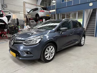 Renault Clio Energy TCe 90pk Intens | Navigatie | Pdc | Trekhaak | Airco | Half leder - alcantara | NAP | Rijklaar prijs!