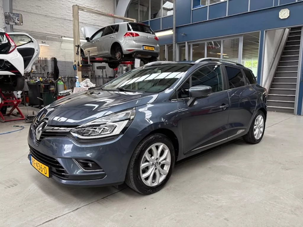 Renault Clio Energy TCe 90pk Intens | Navigatie | Pdc | Trekhaak | Airco | Half leder - alcantara | NAP | Rijklaar prijs!