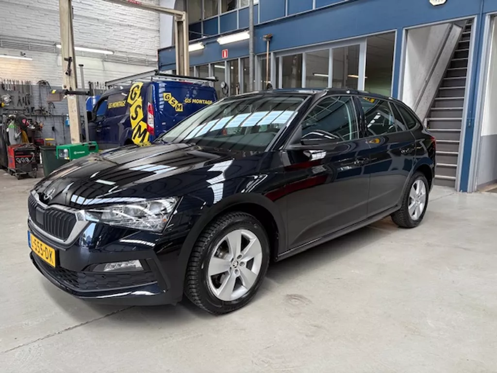 SKODA Scala 1.0 TSI Greentech 110pk DSG-7 Ambition | Apple carplay / Android auto | Airco | Cruise control | Lm velgen | NAP | Rijklaar prijs!