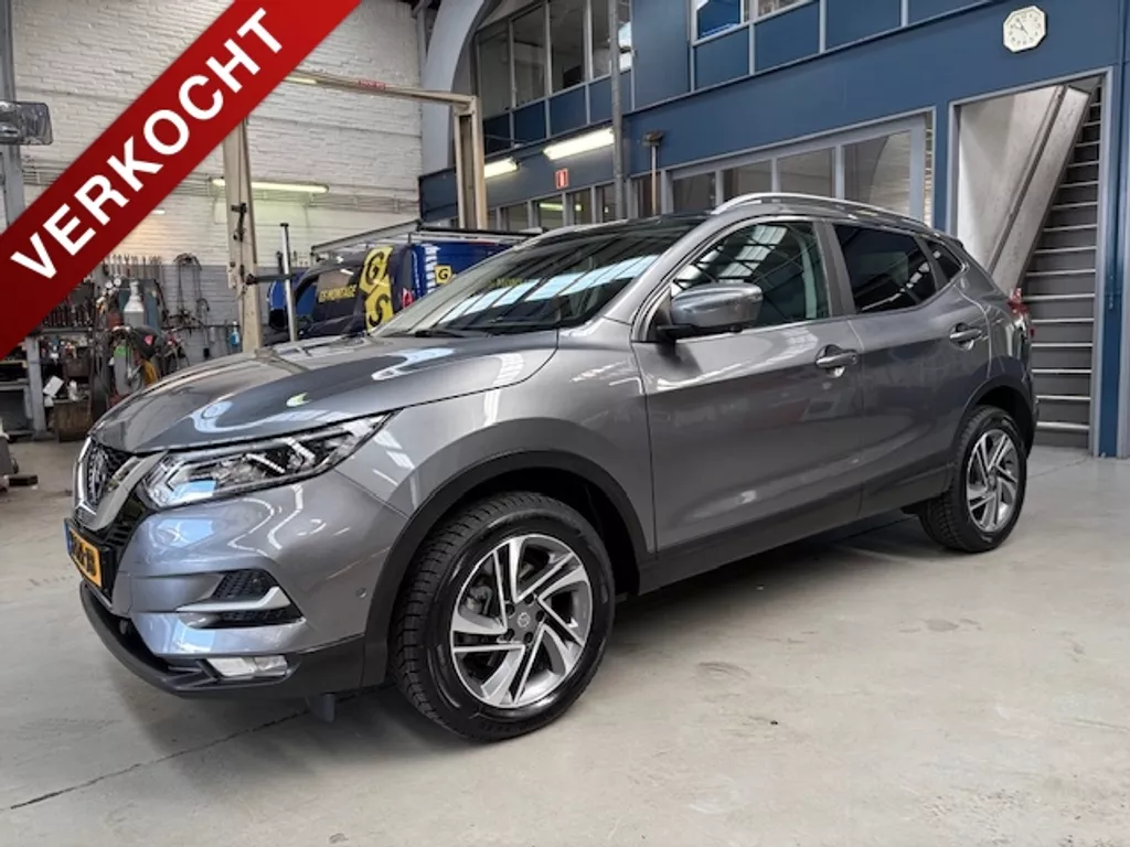 NISSAN Qashqai 1.3 DIG-T 140pk Business Edition | Voorruit + Stoel verw. | Trekhaak | 360* Camera | Navigatie | Panoramadak | Blis | NAP | Rijklaar prijs!