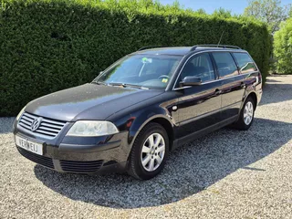 Volkswagen Passat 2.0 VARIANT Comfortline | Clima | CV | Cruise | Radio Bluetooth