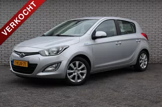 HYUNDAI I 20 1.2i 85PK 5D i-Deal | Trekhaak | LMV 15 '' | Airco | Elektrische ramen