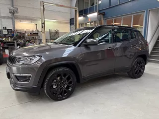 JEEP Compass 1.3 MultiAir 150pk DDCT Night Eagle | Trekhaak | Apple carplay / Android auto | Navigatie | climate control | Cruise control | NAP | Rijklaar Prijs!