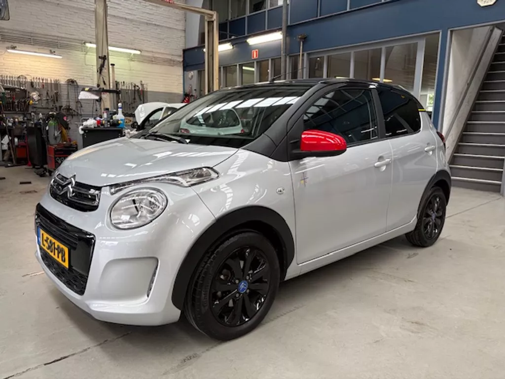 CITROEN C1 1.0 VTi 72PK 5D JCC+ | Two-Tone lak | LM Velgen | Apple carplay / Android auto | Camera | Climate control | Getint glas | NAP | Rijklaar prijs!