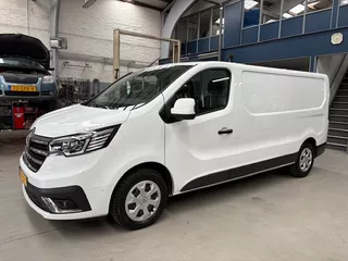 RENAULT Trafic GB 2.0 Blue dCi 131pk L2H1 T30 Work Edition | Navigatie | Camera | Airco | Pdc V+A | Trekhaak | Schuifdeur | NAP | Rijklaar prijs!