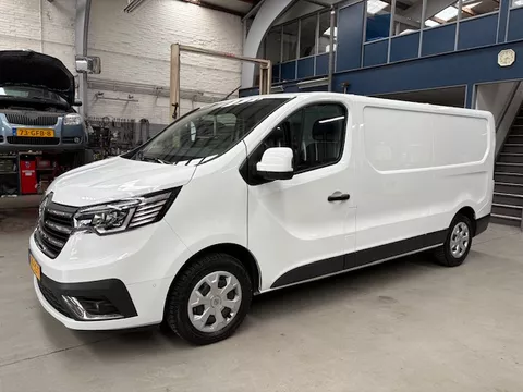 RENAULT Trafic GB 2.0 Blue dCi 131pk L2H1 T30 Work Edition | Navigatie | Camera | Airco | Pdc V+A | Trekhaak | Schuifdeur | NAP | Rijklaar prijs!
