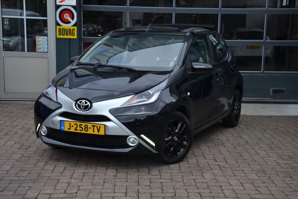 TOYOTA Aygo 1.0 VVT-i 69pk 5D x-wave